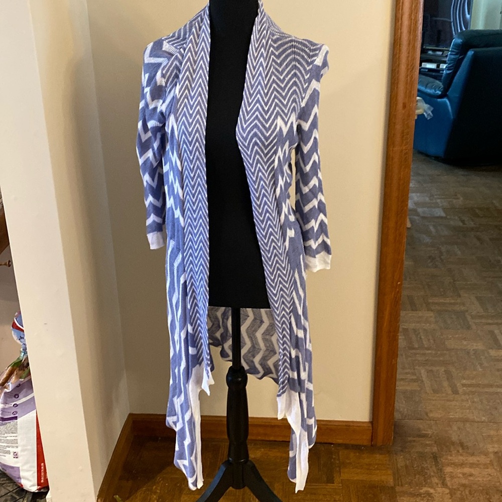 Nic &Zoe chambray blue/ white duster cardigan. Size L